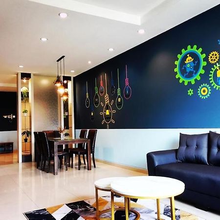 Klcc Amazing Robots Homestay 4Bedrooms Kuala Lumpur Exterior foto